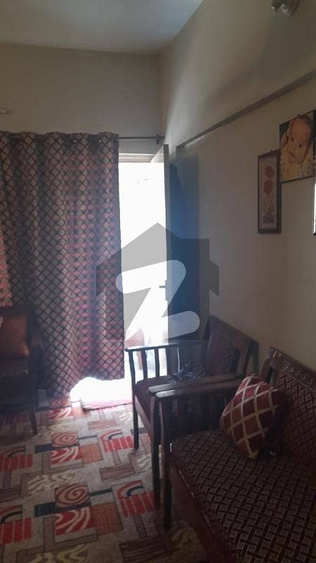نارتھ ناظم آباد ۔ بلاک ایف نارتھ ناظم آباد,کراچی میں 3 کمروں کا 8 مرلہ فلیٹ 3.0 کروڑ میں برائے فروخت۔