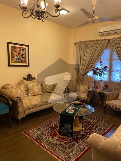 1800 Square Feet Flat In Clifton - Block 3 For Sale