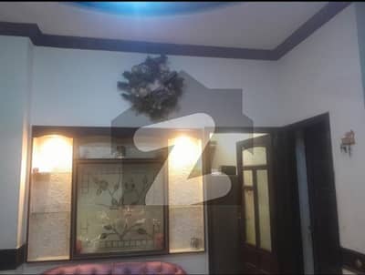 ستیانہ روڈ فیصل آباد میں 4 کمروں کا 6 مرلہ مکان 1.75 کروڑ میں برائے فروخت۔