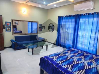 DHA Phase 8 Villa 10 Marla Furnished Facing Park For Rent