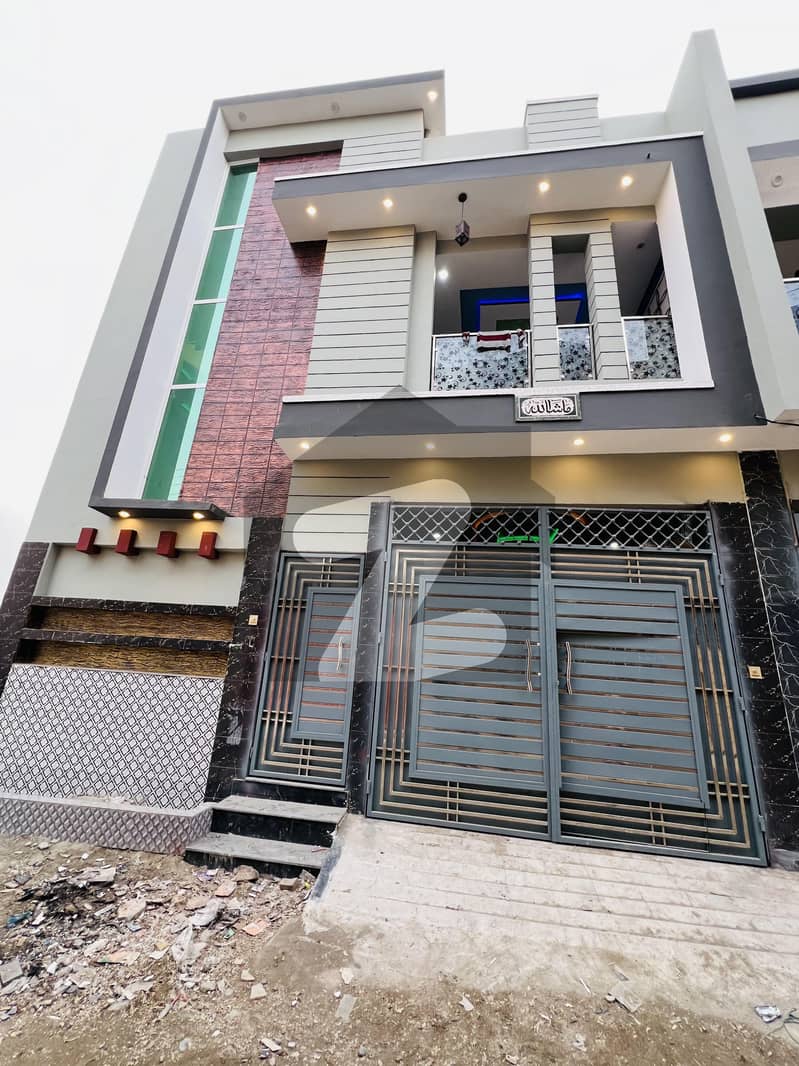 درمنگی ورسک روڈ,پشاور میں 6 کمروں کا 5 مرلہ مکان 1.65 کروڑ میں برائے فروخت۔