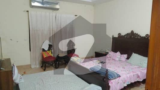 1 KANAL UPPER PORTION AVAILABLE FOR RENT