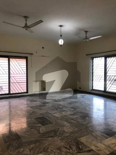 1 Kanal Upper Portion Available For Rent In Phase 4 DHA