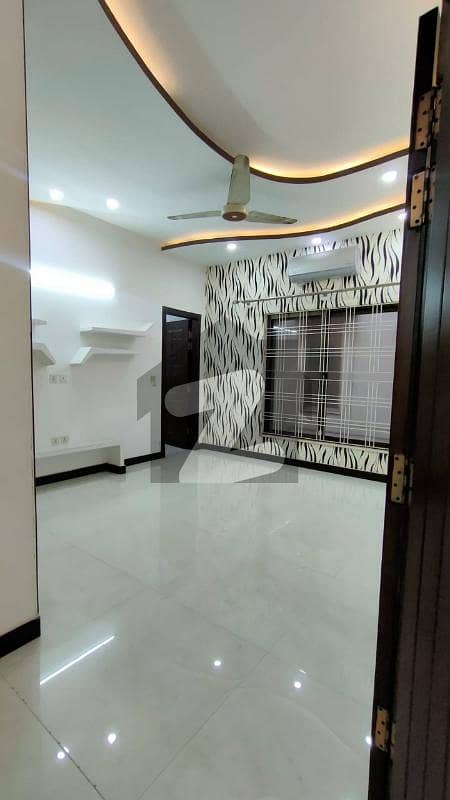 6 Marala Single Story House Available For Rent