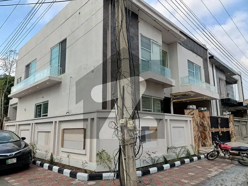 10 Marla Corner Modern Double Unit House For SALE In PIA Housing Society Near To PIA Road