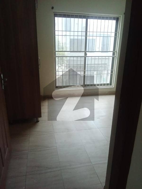 10 Marla Upper Portion For Rent In Oversses B Ext Bahria Town Lahore