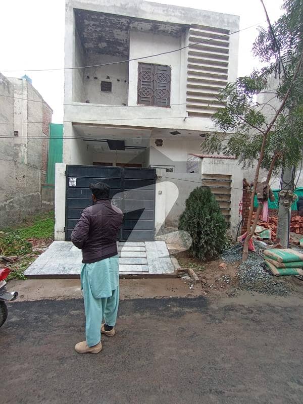 الرحمان گارڈن فیز 2 الرحمان گارڈن,لاہور میں 2 کمروں کا 3 مرلہ مکان 63.0 لاکھ میں برائے فروخت۔