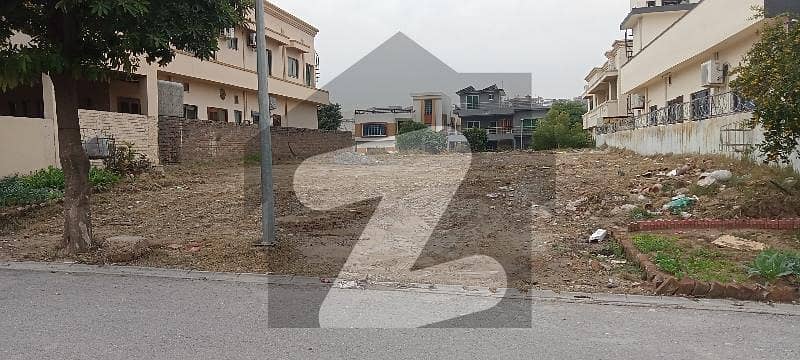 16 Marla Pair Plot available for sale in DHA Sec B1