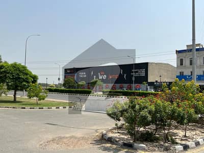 Facing Froebel'S School 10 Marla Commercial Plot For Sale In Lake City Lahore
