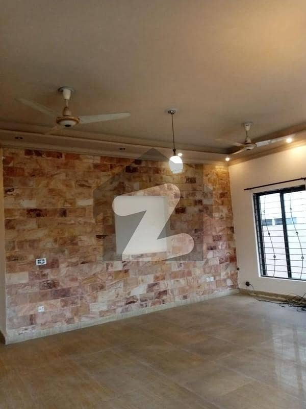 ڈی ایچ اے فیز 6 ڈیفنس (ڈی ایچ اے),لاہور میں 3 کمروں کا 1 کنال زیریں پورشن 1.4 لاکھ میں کرایہ پر دستیاب ہے۔ ڈی ایچ اے فیز 6 ڈیفنس (ڈی ایچ اے),لاہور میں 3 کمروں کا 1 کنال زیریں پورشن 1.4 لاکھ میں کرایہ پر دستیاب ہے۔