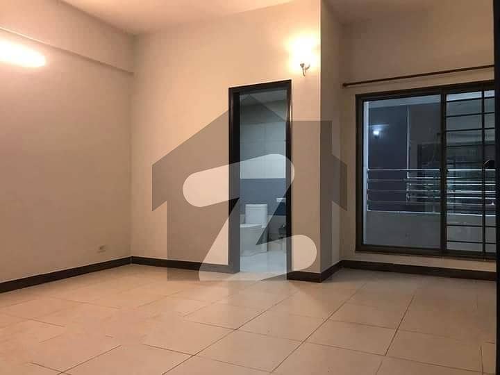 Prime Location 12 Marla 1st Floor Flat Available For Rent In Askari 10