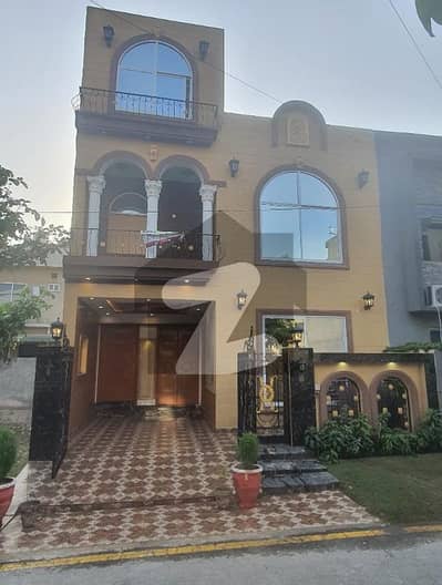 10 Marla House Available For Rent With Solar , Park View City Lahore