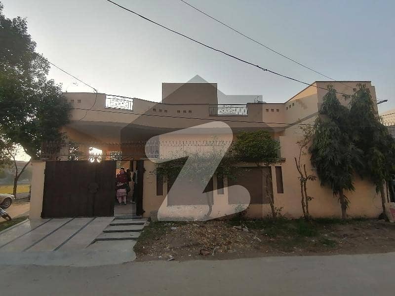 8 Marla use single storey House for sale near ameer chowk township college Road Lahore