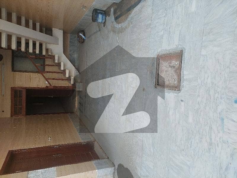 تارامری اسلام آباد میں 3 کمروں کا 10 مرلہ مکان 55.0 ہزار میں کرایہ پر دستیاب ہے۔