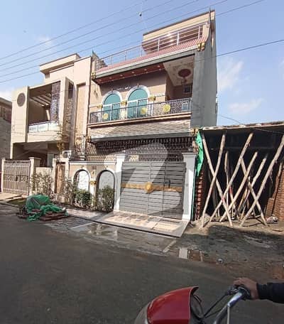 الرحمان گارڈن فیز 2 الرحمان گارڈن,لاہور میں 3 کمروں کا 4 مرلہ مکان 1.25 کروڑ میں برائے فروخت۔