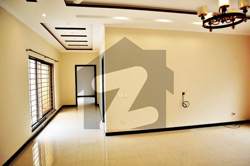 1 Kanal House For Rent In DHA Phase 7 X Block Near To Park Masjid Prime Location