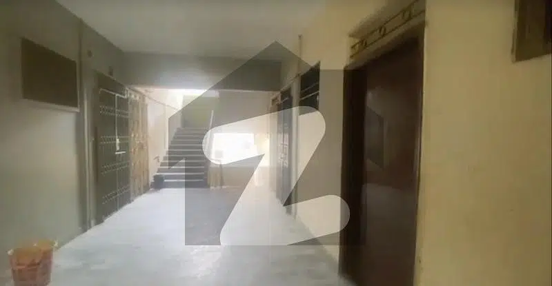 Prime Location 950 Square Feet Spacious Flat Is Available In Nazimabad - Block 5E For sale