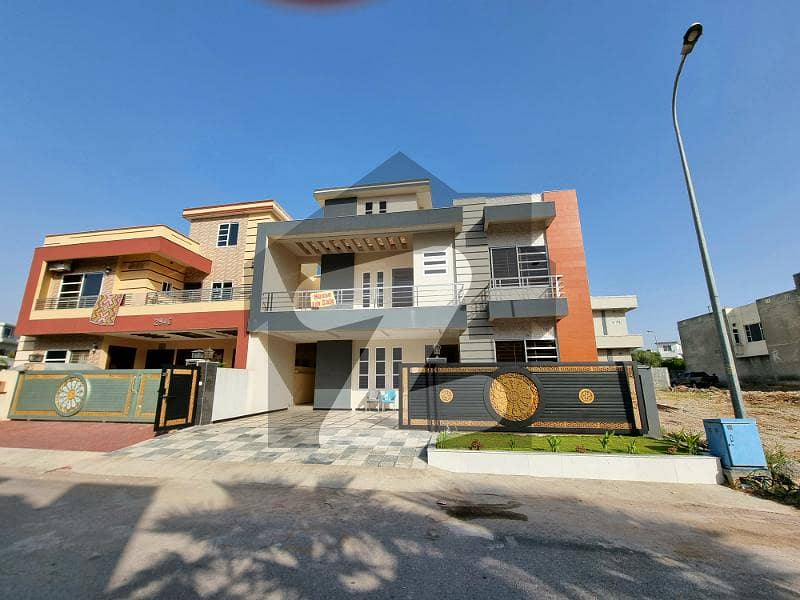Brand New Double-Storey, Double-Unit House For Rent In Media Town Block-D