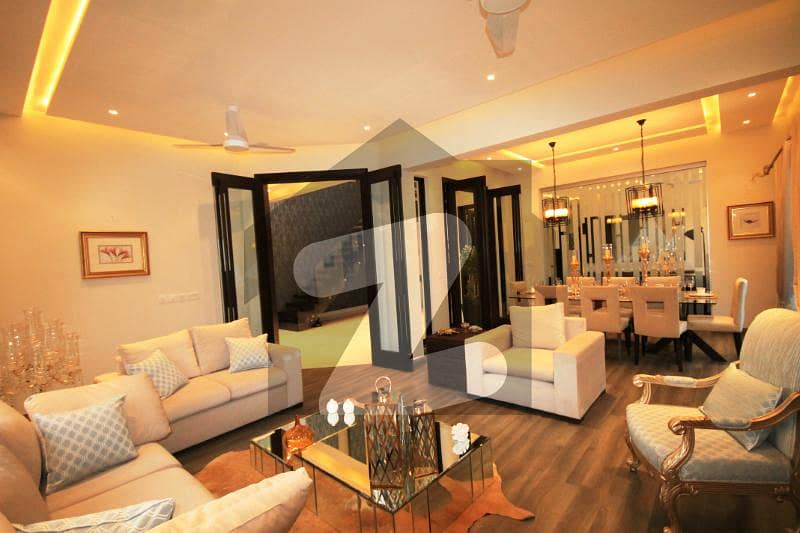 ڈی ایچ اے فیز 6 ڈیفنس (ڈی ایچ اے),لاہور میں 5 کمروں کا 1 کنال مکان 8.2 کروڑ میں برائے فروخت۔