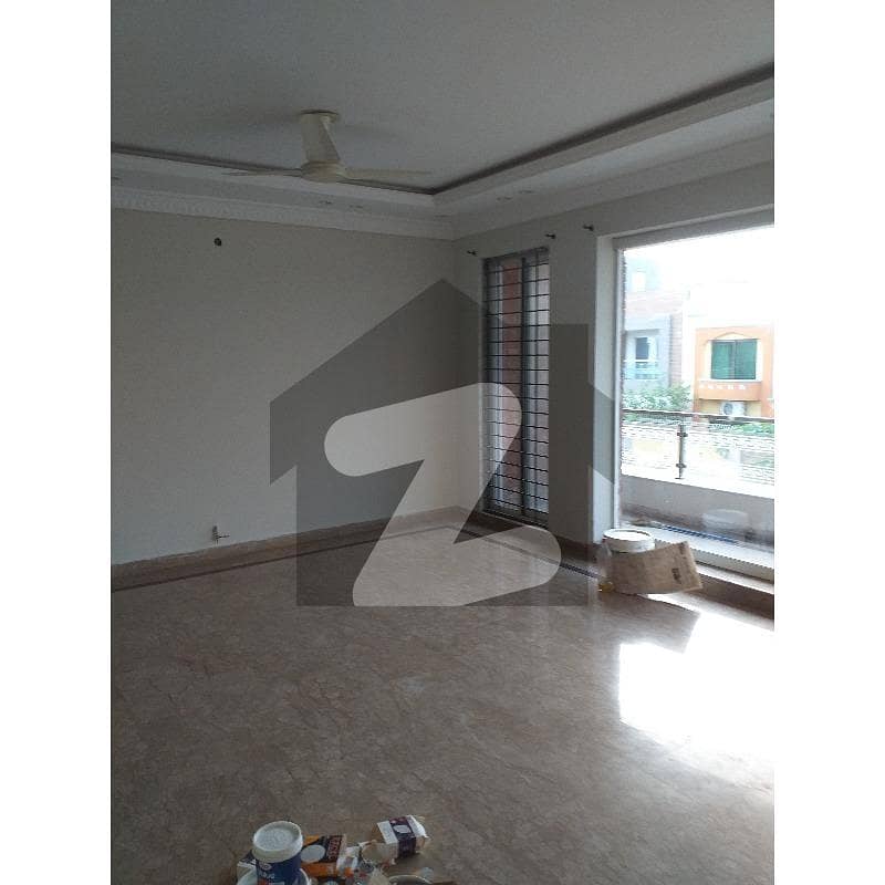 Separate Entrance 3 Bedroom Tv Lounge Kitchen Drawing Dining