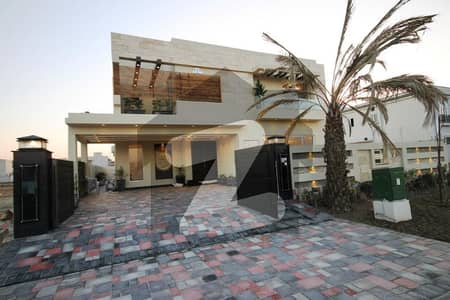 100% ORIGINAL ADD MAZHAR DESIGN DOUBLE HIEGHTED TV LOUNGE VILLA FOR SALE NEAR TO RAYA