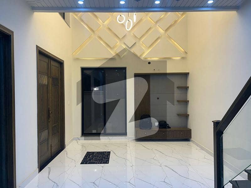 ایڈن ویلی فیصل آباد میں 4 کمروں کا 5 مرلہ مکان 2.6 کروڑ میں برائے فروخت۔