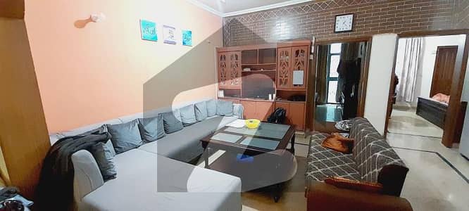 متین ایونیو - بلاک اے متین ایوینیو,لاہور میں 4 کمروں کا 5 مرلہ مکان 1.65 کروڑ میں برائے فروخت۔