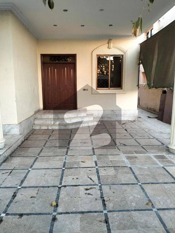 DHA 500 Yard Bungalow For Rent