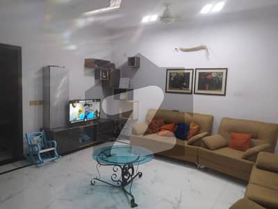 بحریہ ٹاؤن - طلحہ بلاک بحریہ ٹاؤن سیکٹر ای,بحریہ ٹاؤن,لاہور میں 3 کمروں کا 10 مرلہ بالائی پورشن 50.0 ہزار میں کرایہ پر دستیاب ہے۔