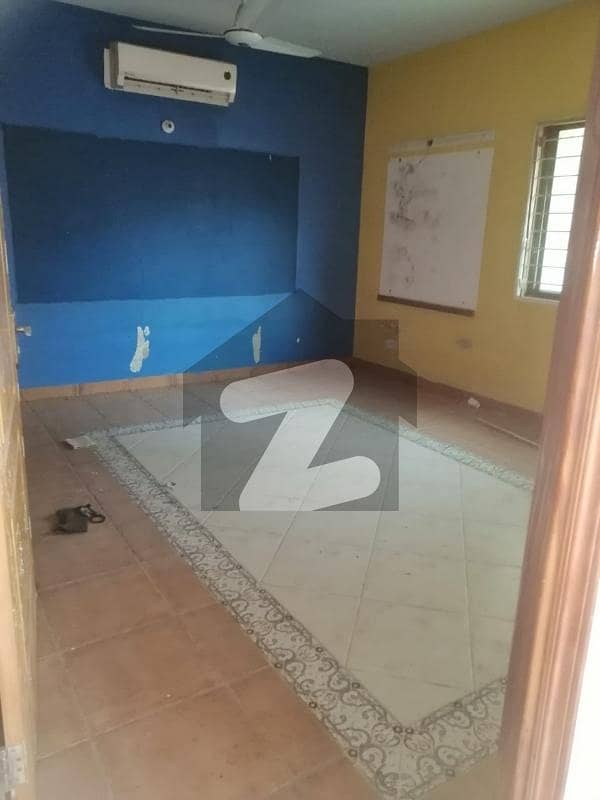 Townhouse available for commercial purpose in garden east Townhouse available for commercial purpose in garden east