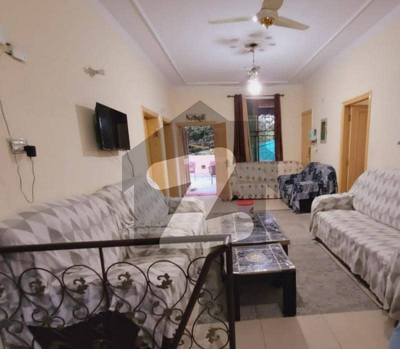 A Great Choice For A Corner 10 Marla House Available In Model Town