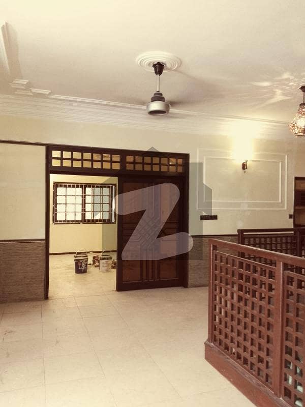ڈی ایچ اے فیز 5 ڈی ایچ اے ڈیفینس,کراچی میں 5 کمروں کا 1 کنال مکان 10.5 کروڑ میں برائے فروخت۔