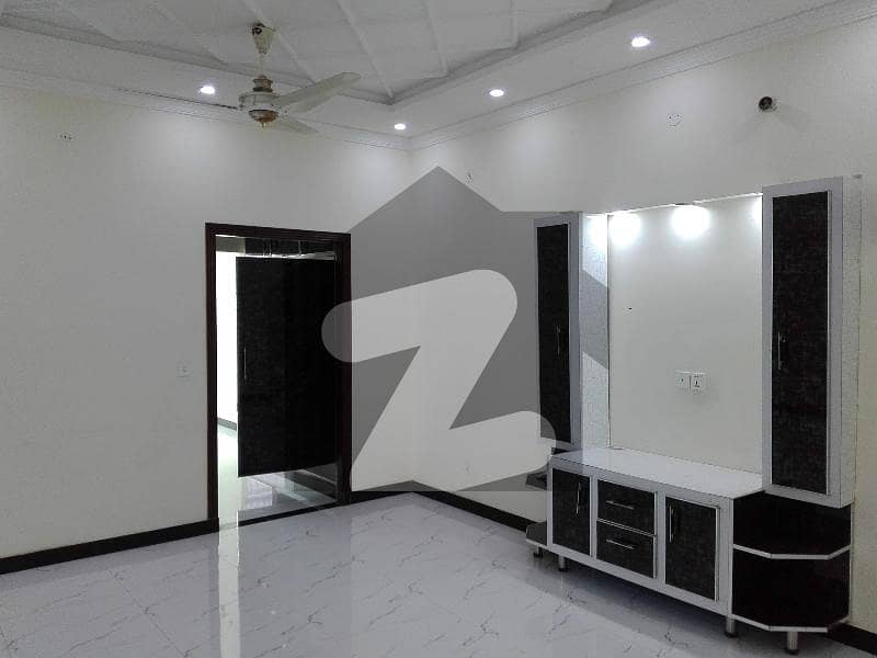 5 Marla House In Lahore Is Available For rent