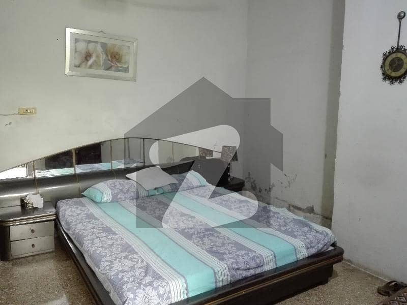 فیصل ٹاؤن ۔ بلاک سی فیصل ٹاؤن,لاہور میں 4 کمروں کا 10 مرلہ مکان 4.15 کروڑ میں برائے فروخت۔