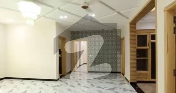 ڈی ۔ 17 اسلام آباد میں 7 کمروں کا 1 کنال مکان 6.6 کروڑ میں برائے فروخت۔