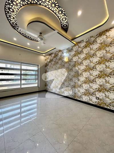 7 Marla Luxury Designer House For Rent