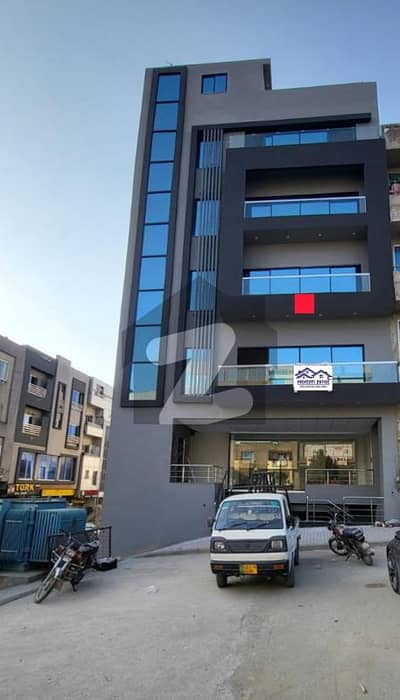بحریہ ٹاؤن فیز 8 بحریہ ٹاؤن راولپنڈی,راولپنڈی میں 6 مرلہ عمارت 15.0 کروڑ میں برائے فروخت۔