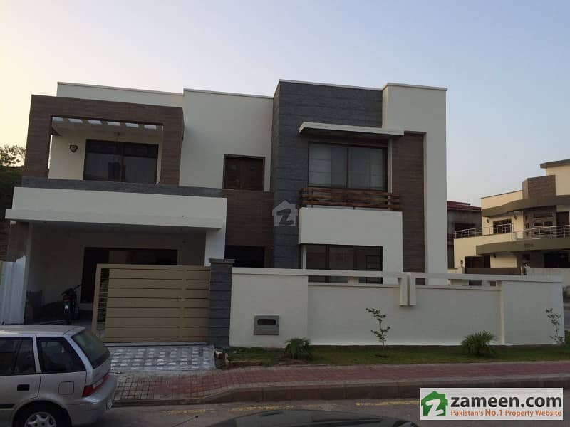 12 MARLA BEAUTIFULL UPPER PORTION FOR RENT IN BAHRIATOWN PHASE 4