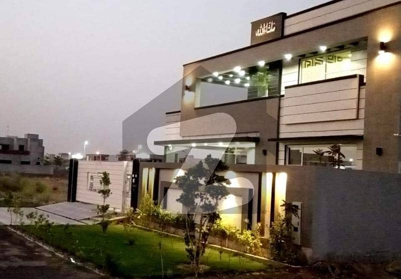 ڈی ایچ اے فیز 6 ڈیفنس (ڈی ایچ اے),لاہور میں 5 کمروں کا 1 کنال مکان 11.75 کروڑ میں برائے فروخت۔