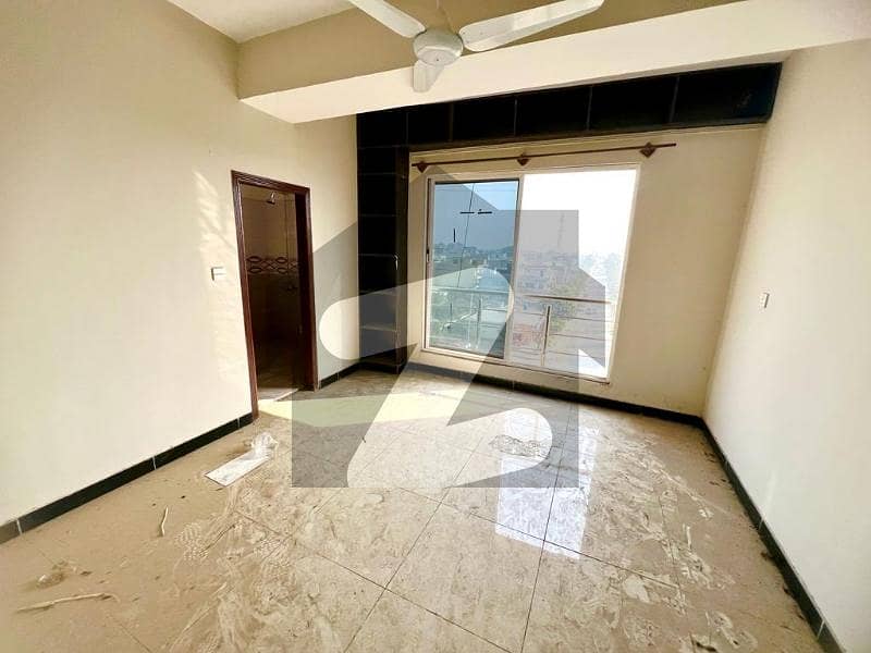 1 BEDROOM FLAT FOR SALE MULTI F-17 ISLAMABAD ALL FACILITY AVAILABLE CDA APPROVED SECTOR MPCHS