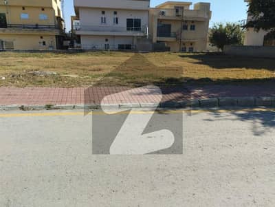 Bahria Town Phase 8 Sector E 10 Marla Plot Available For Sale