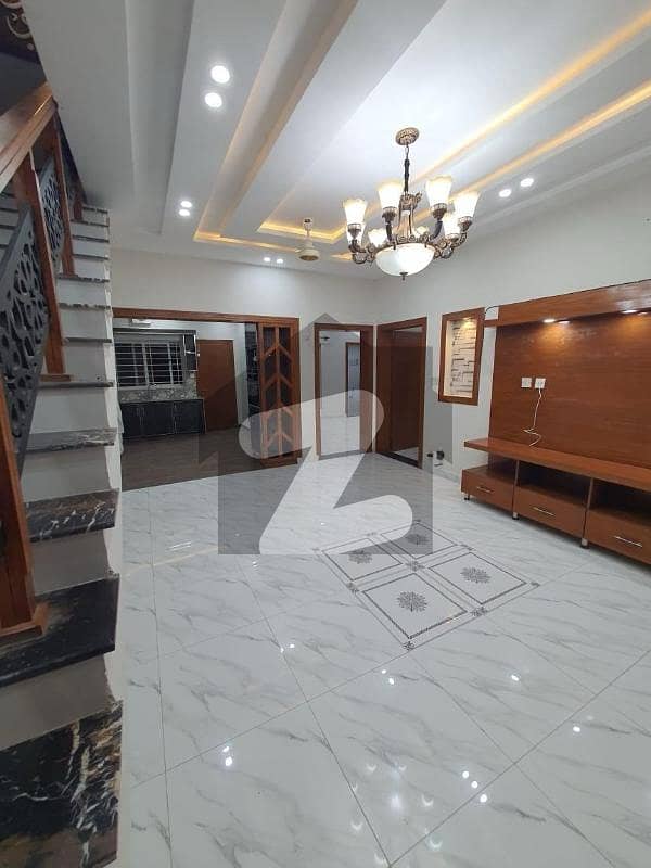 7 Marla Beautiful House Available For Sale In Bahria Town Phase 8 INVESTOR RATE 7 Marla Beautiful House Available For Sale In Bahria Town Phase 8 INVESTOR RATE