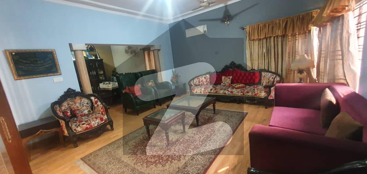 کینال بینک ہاؤسنگ سکیم لاہور میں 2 کمروں کا 10 مرلہ زیریں پورشن 40.0 ہزار میں کرایہ پر دستیاب ہے۔