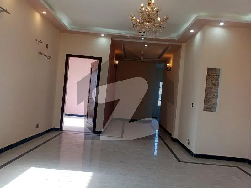 Brand New 4 Bedroom Portion Available In D-12 For Rent