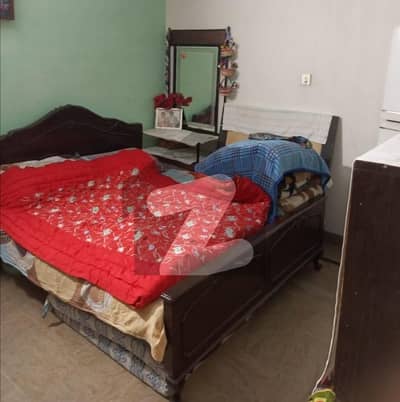 کلفٹن کالونی لاہور میں 4 کمروں کا 5 مرلہ مکان 1.65 کروڑ میں برائے فروخت۔