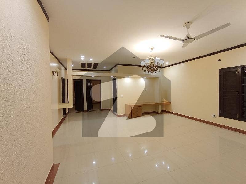 ڈی ایچ اے فیز 6 ڈی ایچ اے ڈیفینس,کراچی میں 6 کمروں کا 1 کنال مکان 13.85 کروڑ میں برائے فروخت۔