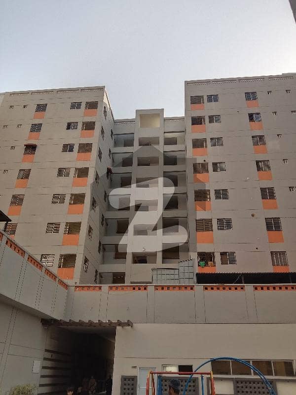 گرے نور ٹاور اینڈ شاپنگ مال سکیم 33,کراچی میں 2 کمروں کا 4 مرلہ فلیٹ 1.12 کروڑ میں برائے فروخت۔