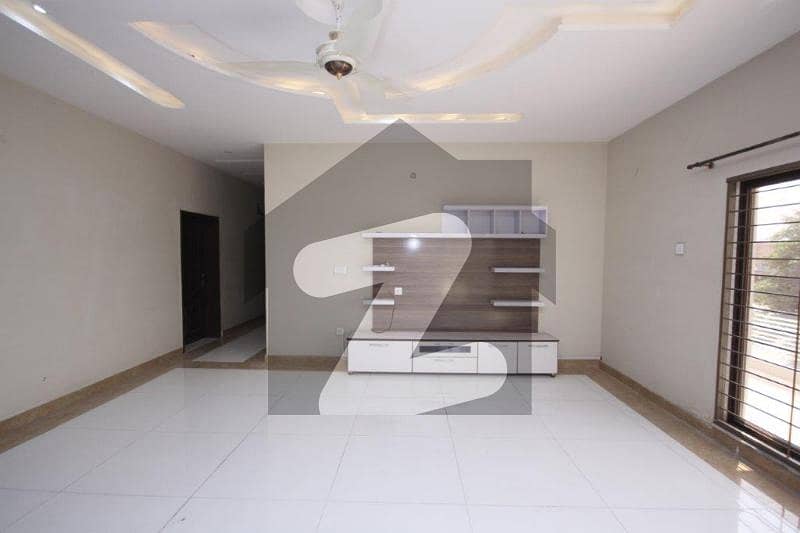 One Kanal Upper Portion Available For Rent In DHA Phase 4 In Very Location