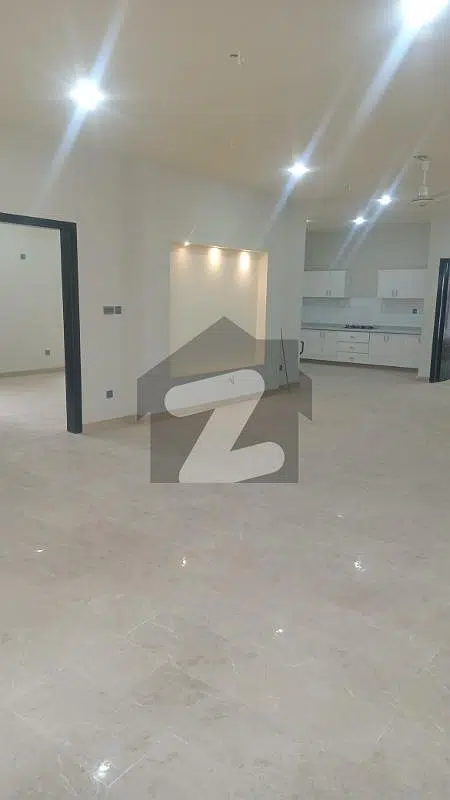 700 SQ YARD BUNGALOW PORTION AVAILABLE FOR RENT IN PHASES 7