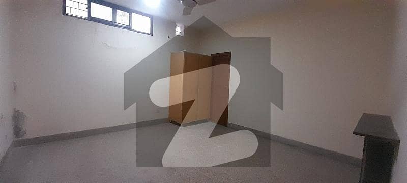 Renovated 4 Bedroom Basement Available In F-11 For Rent
